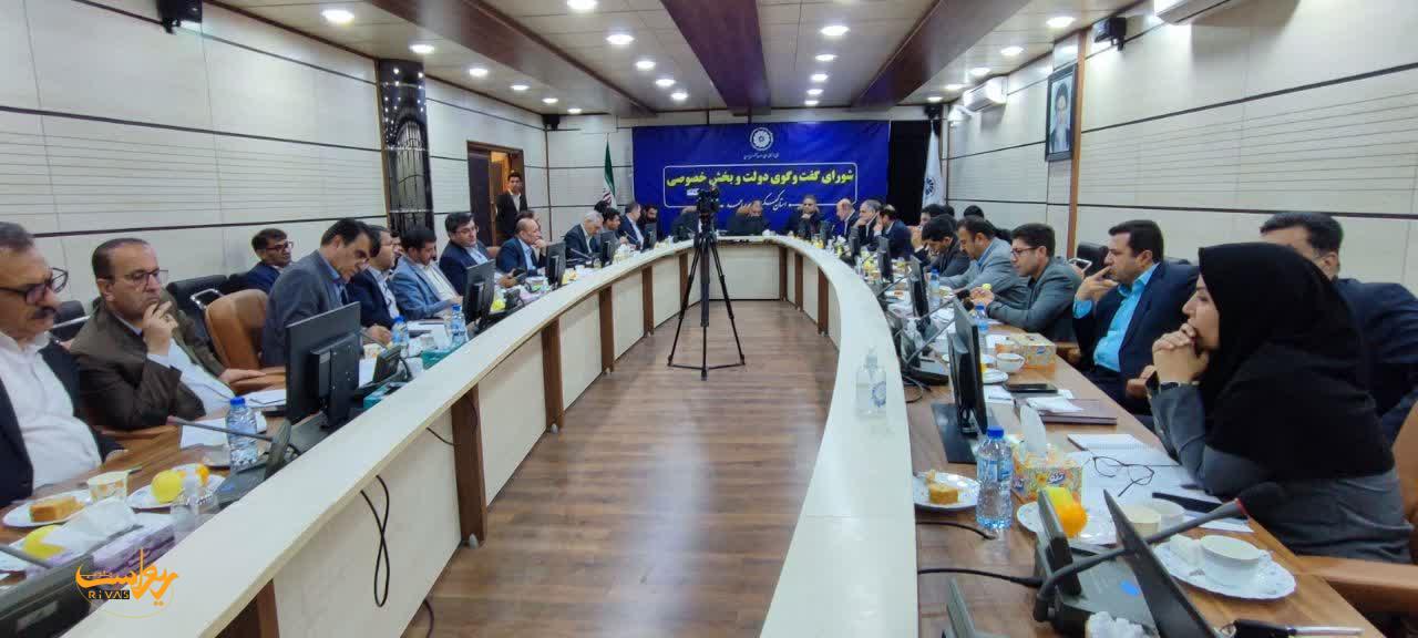 حاشیه نگاری کریم بنام